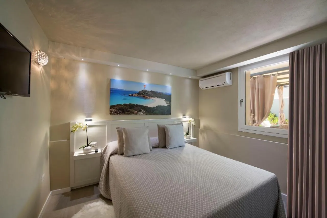 Villa Aurora بولا 0*,